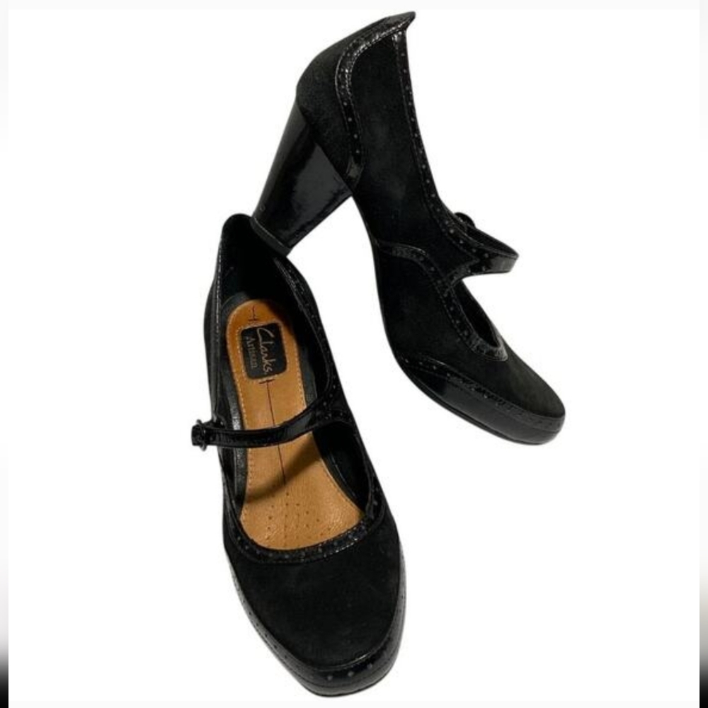 Clarks Black Mary Jane Heels